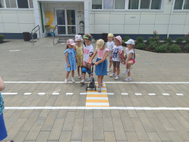 Тематическое занятие по ПДД в группе "Звёздочка" Тематическое занятие по ПДД в группе "Звёздочка".